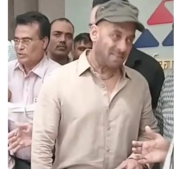 Salman Khan Breaks Silence After Health Concerns, His Latest Post Goes Viral 3 Salman Khan Breaks Silence After Health Concerns, His Latest Post Goes Viral - RVCJ Media