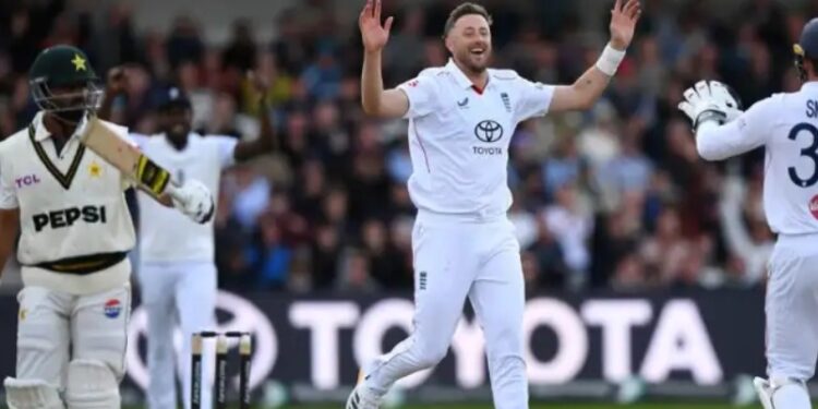 Ex-Pak Cricketer Slams Pakistan Team After Humiliating Defeat Vs England In 1st Test