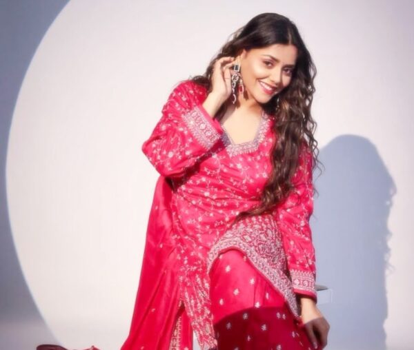 Who Is Komal, The Mystery Actress Being Linked To Govinda? Here’s Everything We Know So Far 4 Who Is Komal, The Mystery Actress Being Linked To Govinda? Here’s Everything We Know So Far - RVCJ Media