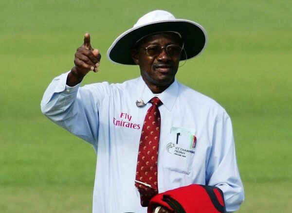 “You Should Retire,” When Sehwag Mocked Steve Bucknor For Giving Sachin Tendulkar WRONG Out - RVCJ Media