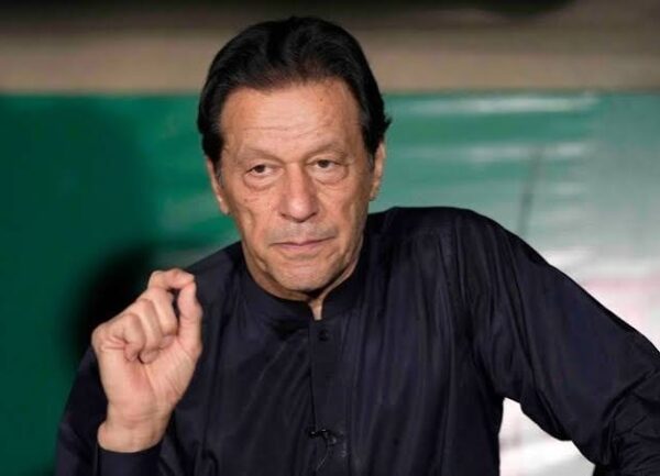 Sunil Gavaskar, Kapil Dev Along With Others Wrote To Pakistan PM With 3 Demands For Imran Khan - RVCJ Media