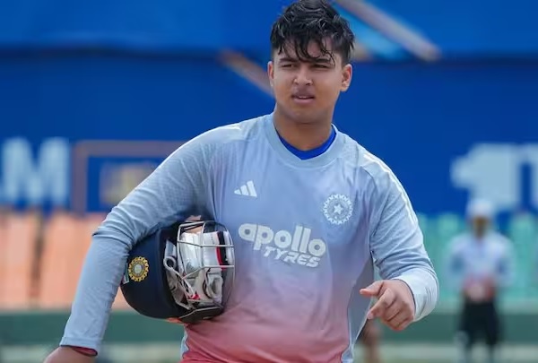 Vaibhav Sooryavanshi Slashes Bat On Ground After Missing Century By 8 Runs, Watch The Video 2 Vaibhav Sooryavanshi Slashes Bat On Ground After Missing Century By 8 Runs, Watch The Video - RVCJ Media