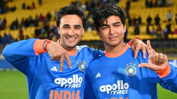 Yuvraj Singh Trolls Abhishek Sharma After His 35-Ball Century, Reminds Him Of His 12-Ball Fifty - RVCJ Media