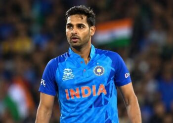 Bhuvneshwar Kumar in Royal Challengers Bengaluru kit during an IPL match