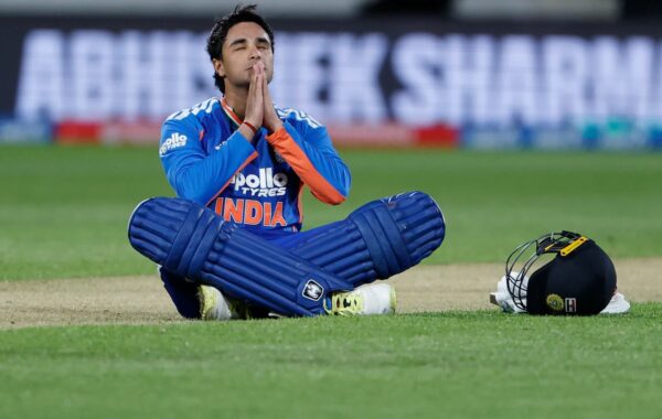 Yuvraj Singh Trolls Abhishek Sharma After His 35-Ball Century, Reminds Him Of His 12-Ball Fifty - RVCJ Media