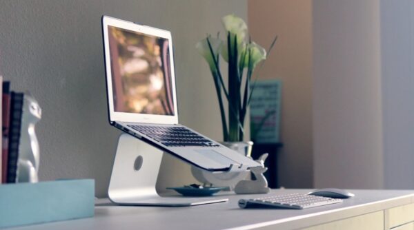 aluminium laptop stand, one of the daily use gadgets for home