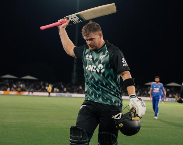 Glenn Phillips Loses His Cool Over India Reporter’s Question, Asks Him How Many You Drop 2 Glenn Phillips Loses His Cool Over India Reporter’s Question, Asks Him How Many You Drop - RVCJ Media