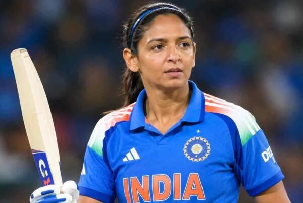 Smriti Mandhana’s Sweet Gesture For Harmanpreet Kaur After A Stunning Century Goes Viral 2 Smriti Mandhana’s Sweet Gesture For Harmanpreet Kaur After A Stunning Century Goes Viral - RVCJ Media