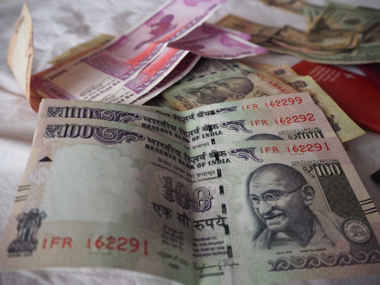 8Th Pay Commission Latest Update: Status And Fitment Factor 1 Indian rupee currency notes