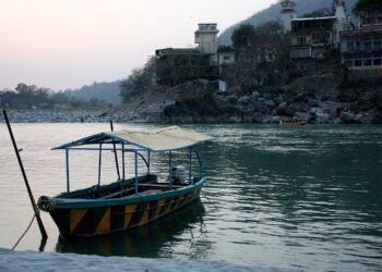 Weekend getaways from Delhi: boat on the Ganga near Lakshman Jhula, Rishikesh